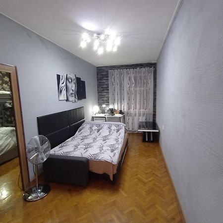 Apartament Venge -Cale Mieszkanie 46M2 Na Wylacznosc - Z Jedna Sypialnia I Jednym Sypialno-Salonem -3 Pietro Bez Windy- Rezerwacja Bez Karty Kredytowej-Klimatyzacja-Netflix-2 Lozeczka Dzieciece- Bezplatny Parking Publiczny วรอตซวาฟ ภายนอก รูปภาพ