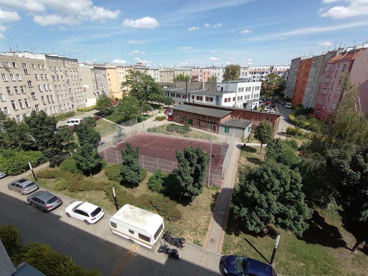 Apartament Venge -Cale Mieszkanie 46M2 Na Wylacznosc - Z Jedna Sypialnia I Jednym Sypialno-Salonem -3 Pietro Bez Windy- Rezerwacja Bez Karty Kredytowej-Klimatyzacja-Netflix-2 Lozeczka Dzieciece- Bezplatny Parking Publiczny วรอตซวาฟ ภายนอก รูปภาพ