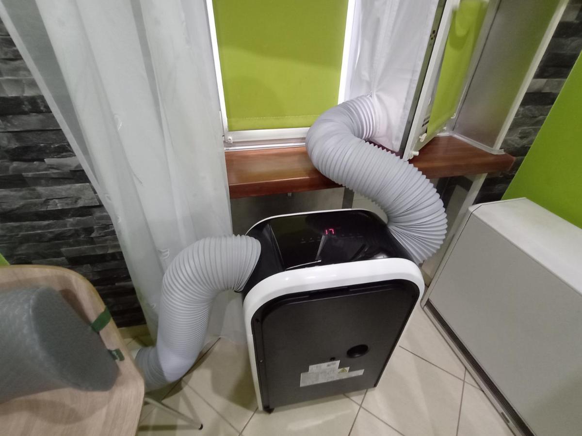 Apartament Venge -Cale Mieszkanie 46M2 Na Wylacznosc - Z Jedna Sypialnia I Jednym Sypialno-Salonem -3 Pietro Bez Windy- Rezerwacja Bez Karty Kredytowej-Klimatyzacja-Netflix-2 Lozeczka Dzieciece- Bezplatny Parking Publiczny วรอตซวาฟ ภายนอก รูปภาพ