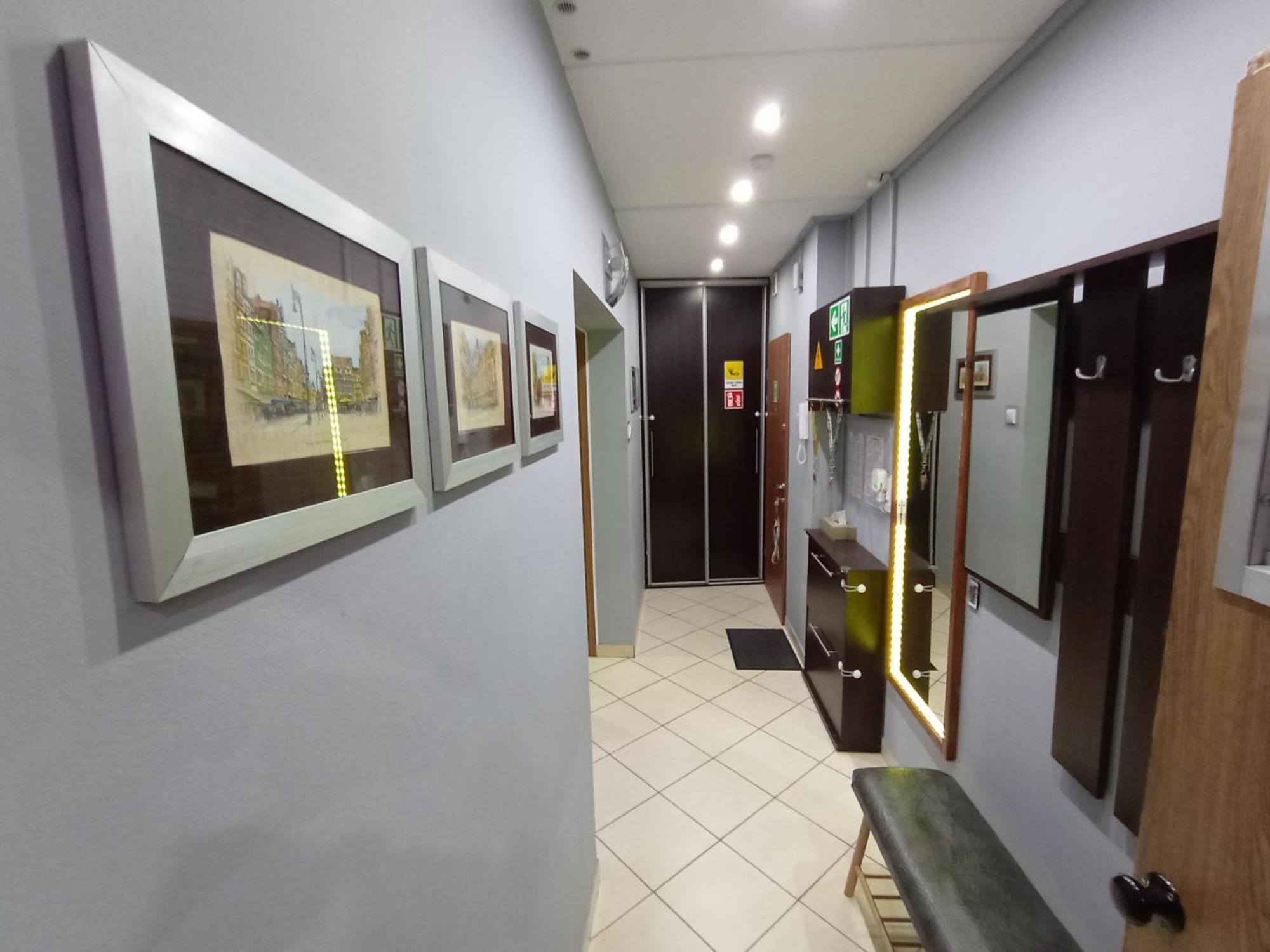 Apartament Venge -Cale Mieszkanie 46M2 Na Wylacznosc - Z Jedna Sypialnia I Jednym Sypialno-Salonem -3 Pietro Bez Windy- Rezerwacja Bez Karty Kredytowej-Klimatyzacja-Netflix-2 Lozeczka Dzieciece- Bezplatny Parking Publiczny วรอตซวาฟ ภายนอก รูปภาพ