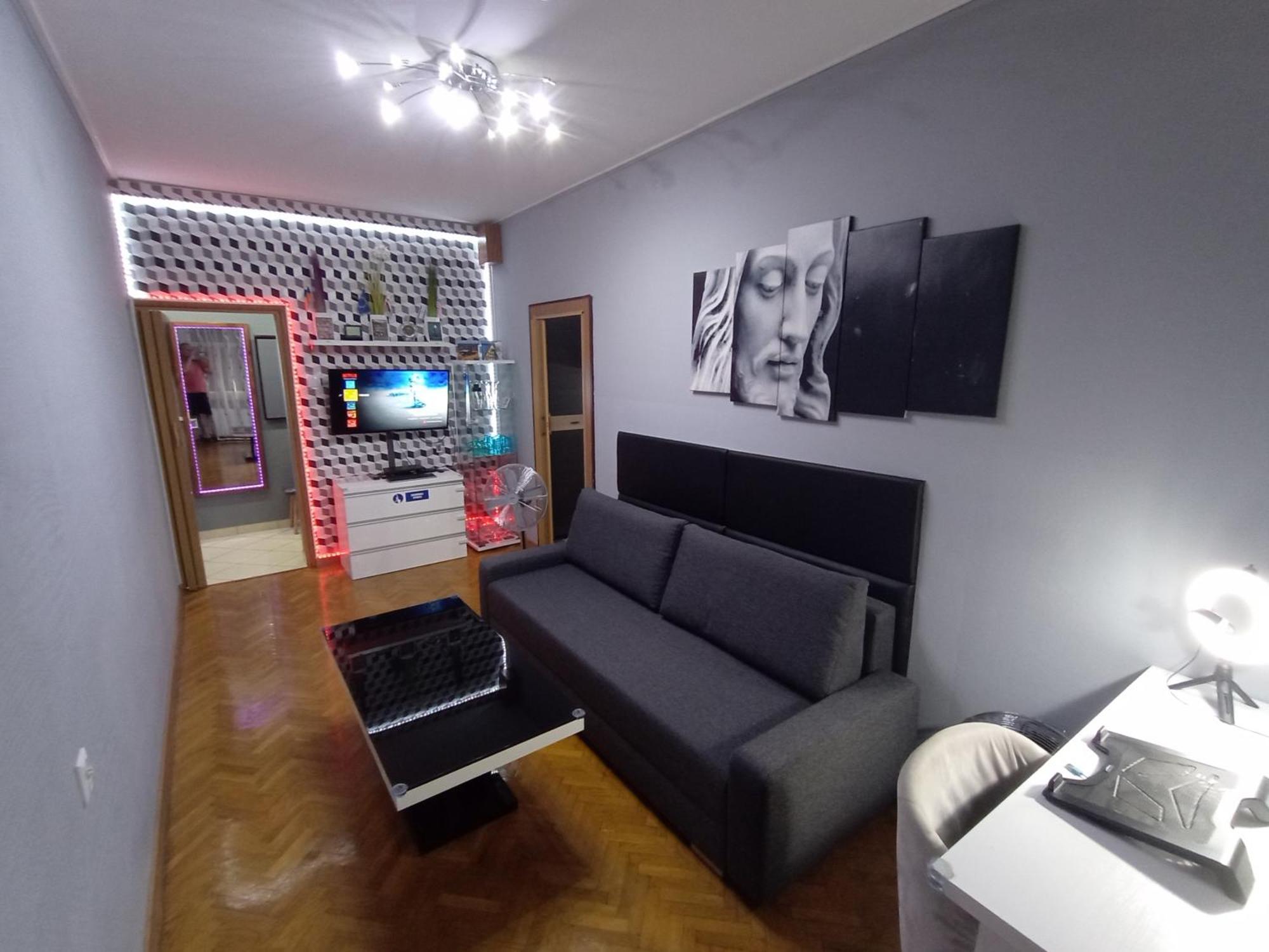 Apartament Venge -Cale Mieszkanie 46M2 Na Wylacznosc - Z Jedna Sypialnia I Jednym Sypialno-Salonem -3 Pietro Bez Windy- Rezerwacja Bez Karty Kredytowej-Klimatyzacja-Netflix-2 Lozeczka Dzieciece- Bezplatny Parking Publiczny วรอตซวาฟ ภายนอก รูปภาพ